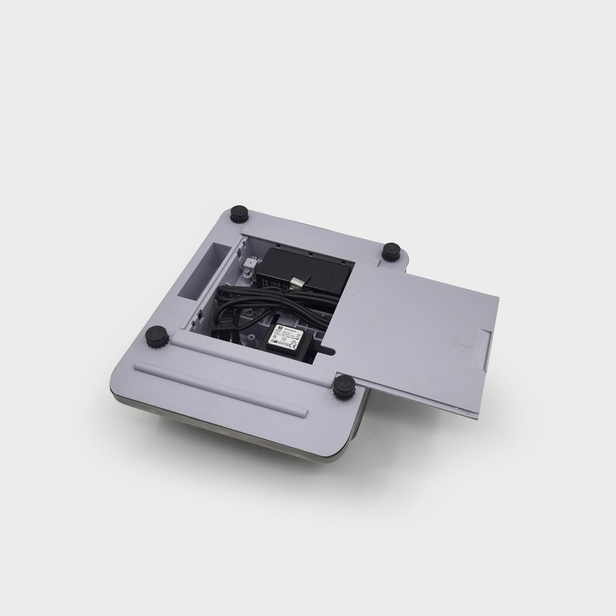 Leveling Bubble & Adjustable Feet – Ensures Accurate Weighing on Uneven Surfaces