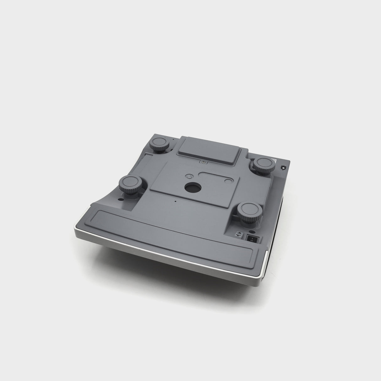 Leveling bubble & adjustable feet - Ensure accurate weighing on uneven surfaces